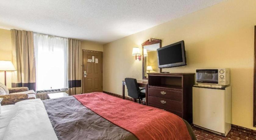 Quality Inn Andalusia Exterior photo
