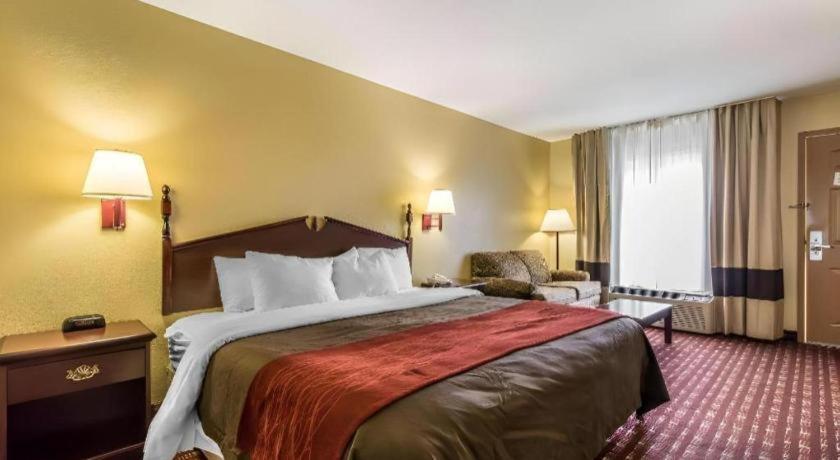 Quality Inn Andalusia Exterior photo